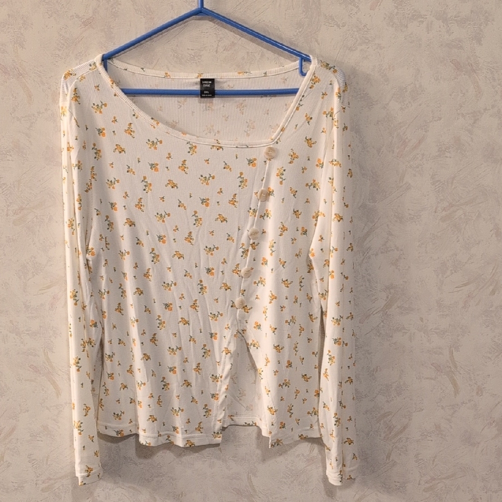 SHEIN White Floral Long Sleeve Tee